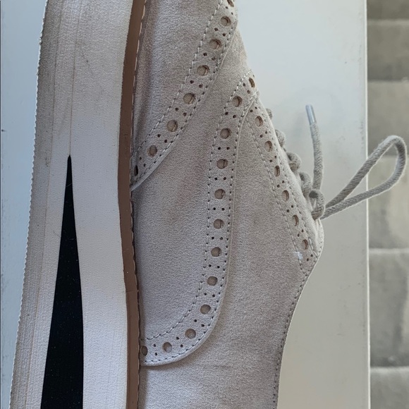 9 Madden Girl Cutesy Oxfords - Picture 3 of 3